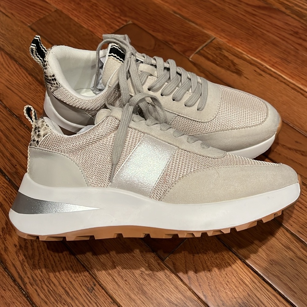 Shushop Serafina Pearl NIB Sneakers